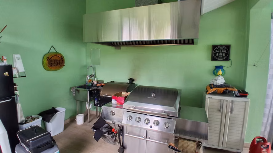 Casa Premium Full Amoblada con Piscina, Paneles Solares y BMW X5 en Coronado – $499,000