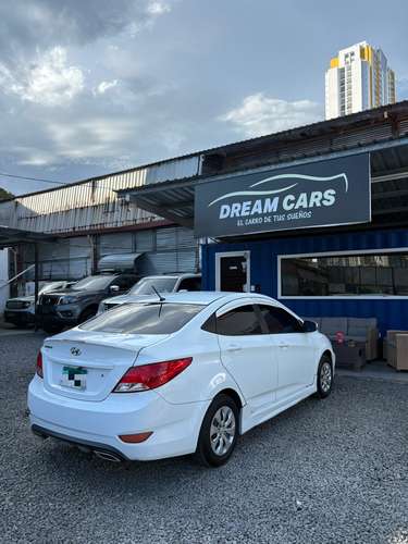 Hyundai Accent 2017  - Imagen 4