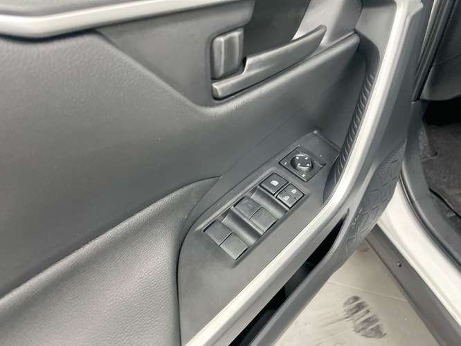 TOYOTA RAV4 - 2025 - RAX - Automarket - Imagen 4
