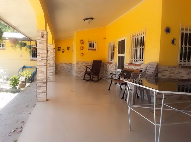 Vendo casa unifamiliar en Gorgona 3 recámaras 3 baños con piscina - Imagen 3