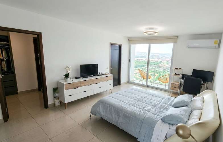 Apartamento en Costa del Este I con excelente distribución y vista al mar y a la ciudad - Imagen 9