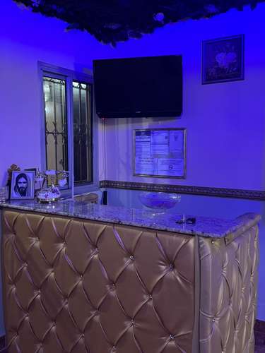 Se vende salón de belleza con todo 