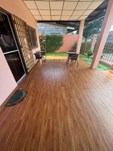 Se vende salón de belleza con todo 