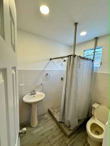 Alquilo apartamento en urbanización limajo-planta baja zona segura y tranquila recien remodelado - Imagen 5