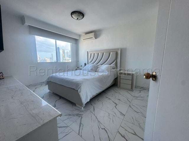 Venta de apartamento en PH Marquis Tower, El Cangrejo * 