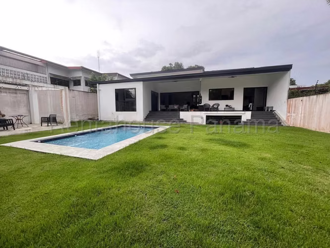J2094GRR Venta de casa en Betania 