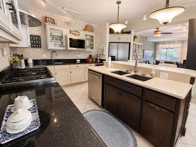 5 bedroom house with private pool in Panama City - Imagen 3
