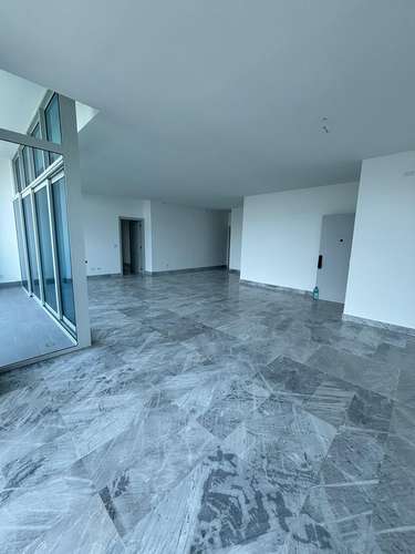 SE ALQUILA PENTHOUSE THE IVY