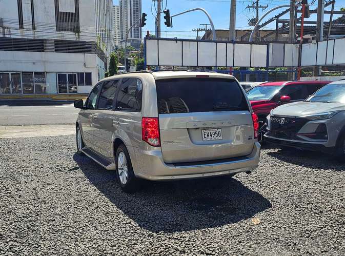 Dodge Grand Caravan SXT 2015 - Imagen 5
