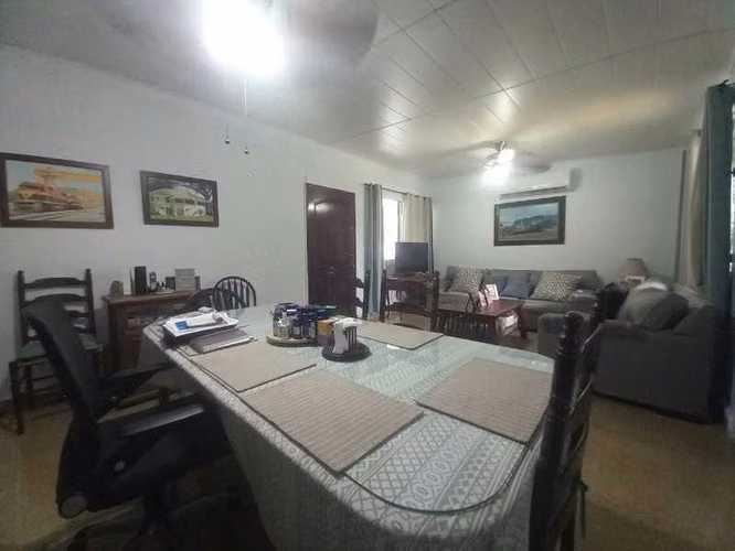 Melissa Foster Luxury Vende Amplia Casa con Jardín en Hato Pintado MFR2200 - Imagen 10