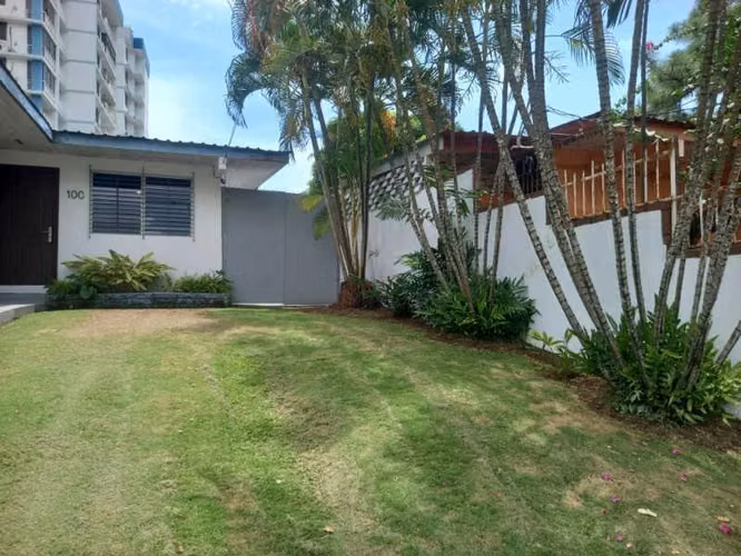 Melissa Foster Luxury Vende Amplia Casa con Jardín en Hato Pintado MFR2200 - Imagen 3