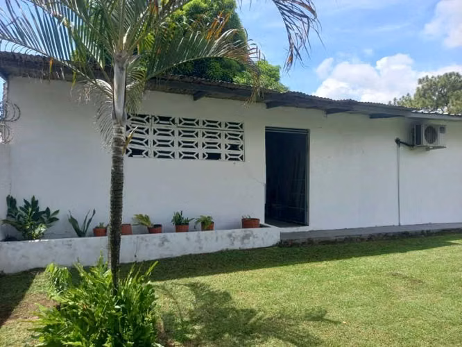 Melissa Foster Luxury Vende Amplia Casa con Jardín en Hato Pintado MFR2200 - Imagen 6