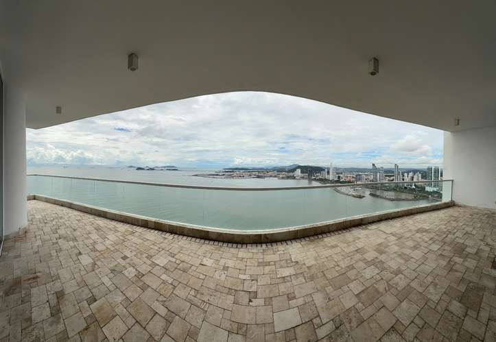 SE ALQUILA 500 m2 EN THE POINT PAITILLA