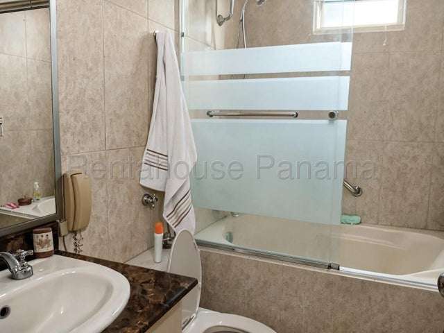 Alquiler de Apartamento en Calle 50, PH Bahía Obarrio 27LGG2796