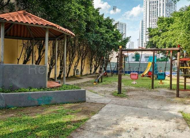 Alquiler de Apartamento en Calle 50, PH Bahía Obarrio 27LGG2796