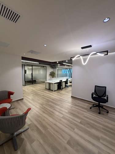 SE ALQUILA OFICINA AMOBLADA FINANCIAL PARK  - Imagen 4