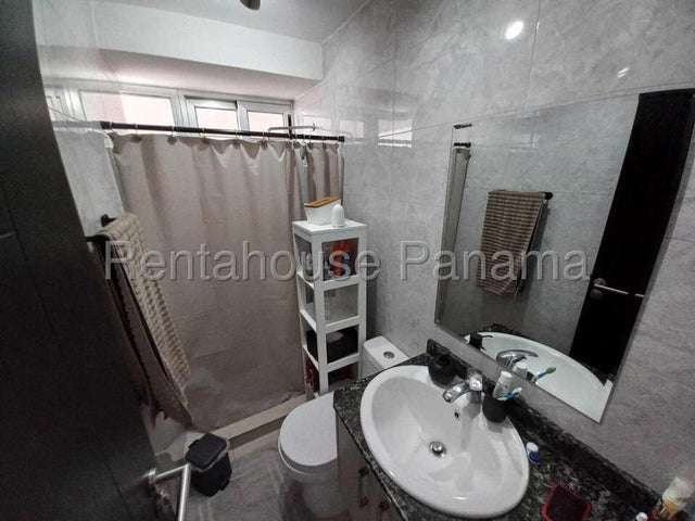 Se alquila apartamento amoblado en Carrasquilla GCEA27-2716