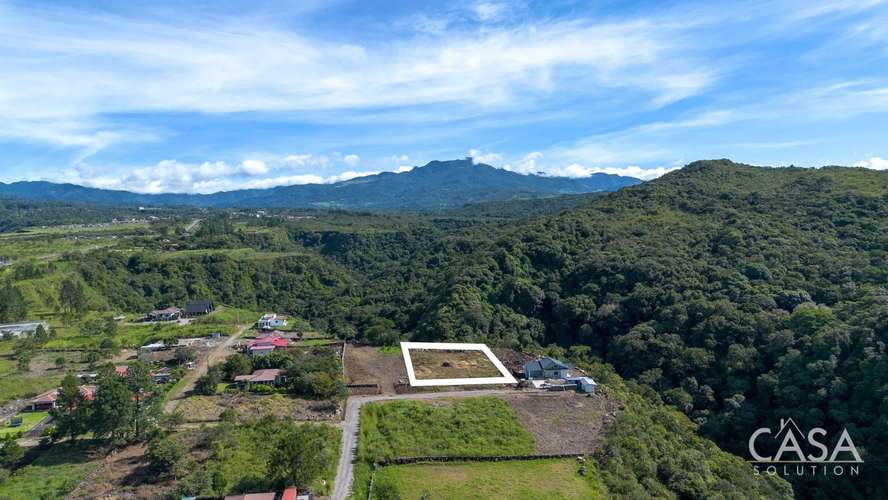 Terreno de 2,100 m² en Venta en Las Trancas, Boquete - con Vistas al Cañón y al Volcán Barú - cs id: 350111