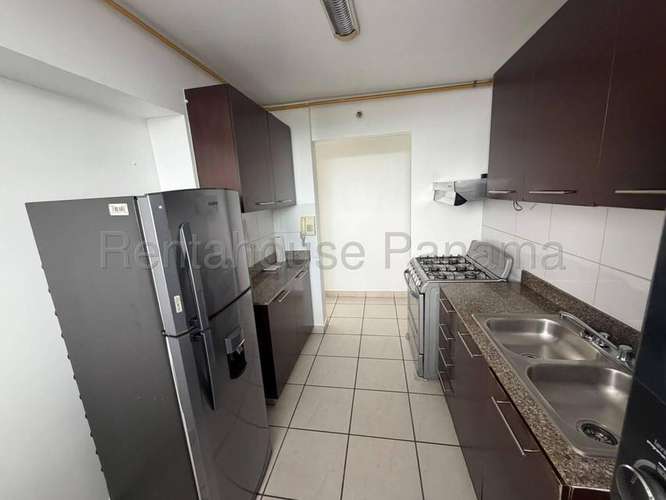 APARTAMENTO EN PARQUE LEFEVRE CON LINEA BLANCA 