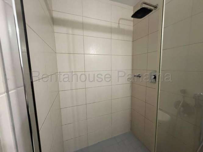 APARTAMENTO EN PARQUE LEFEVRE CON LINEA BLANCA 