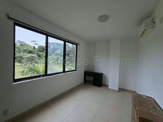 Se alquila apartamento amoblado en Panamá Pacífico GCEA27-2261
