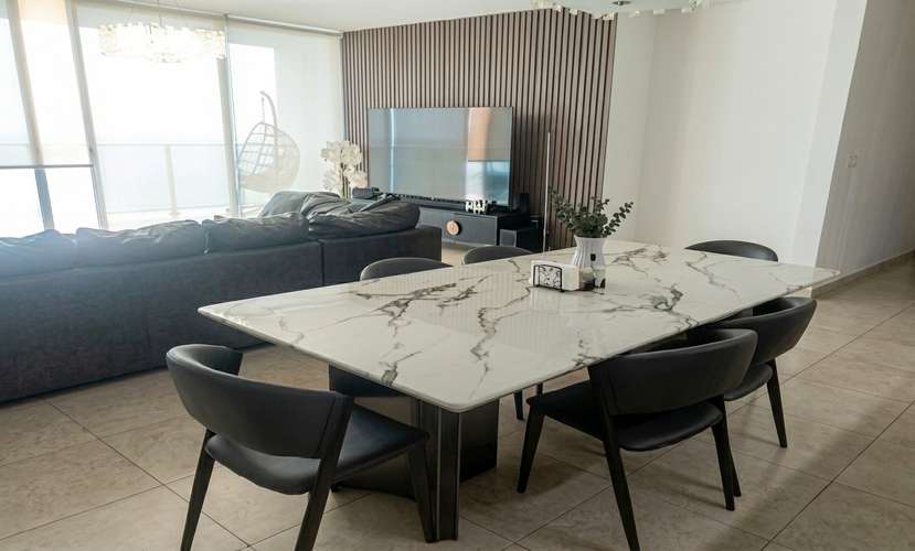 Apartamento en Avenida Balboa | con balcón y vista al mar - Imagen 9