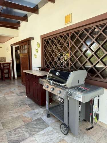 ALQUILER DE AMPLIA CASA CON PISCINA PRIVADA EN LAS LAJAS DE CHAME – AMOBLADA Y EQUIPADA