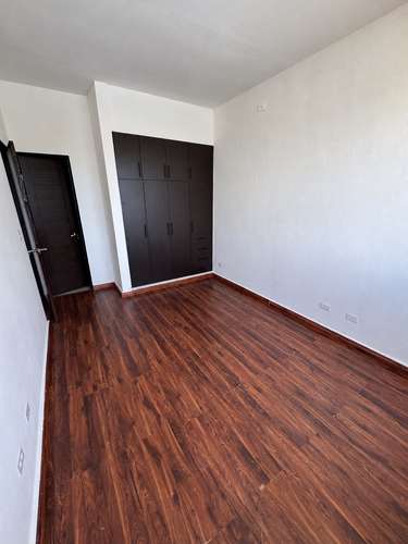 Apartamento renovado en venta en PH Palmeira, El Ingenio – $115,000