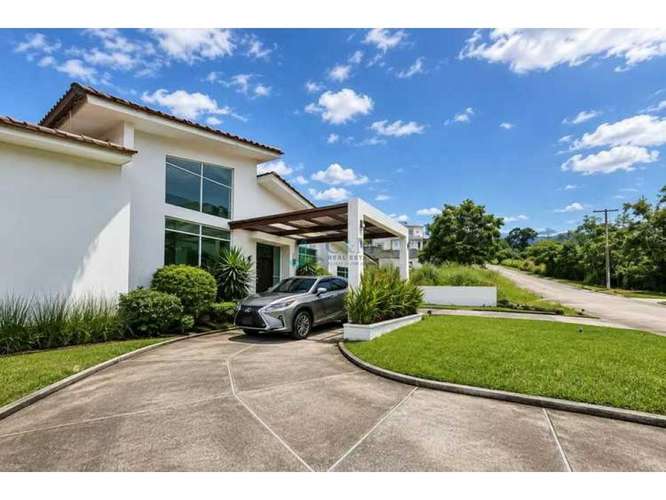 ALQUILER DE CASA LINEA BLANCA EN CERRO VIENTO CLUB DE GOLF 220M2 JP