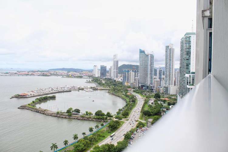  AVENIDA BALBOA I AMOBLADO I 4 RECAMARAS I 308 M² I BALCON + VISTA AL MAR
