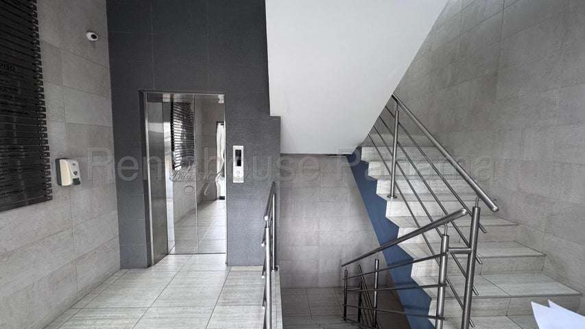 Oficina Comercial en Alquiler en Avenida Balboa JG - Imagen 2