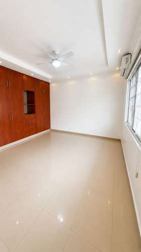 Alquiler de casa en Colón – Residencial privado-Cuenta con paneles solares - Imagen 7