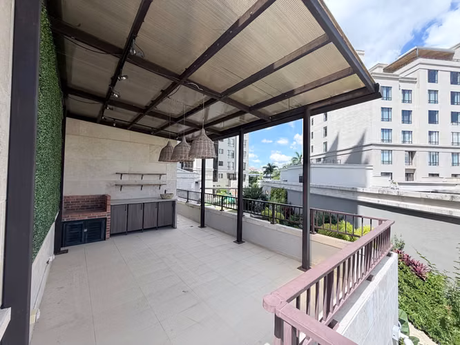 Santa María Court | Apartamento en piso bajo | 267 m² | 2 recámaras - Imagen 2