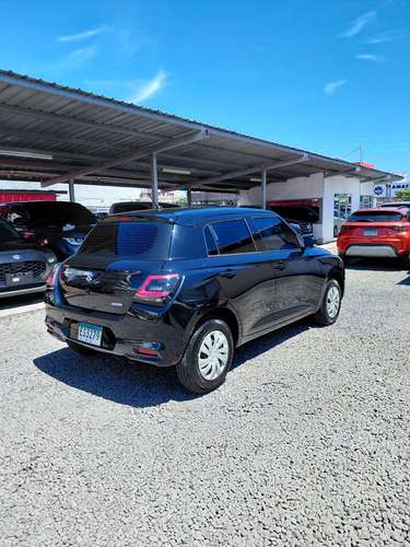 2025 Suzuki Swift - 3308 km - garantía de agencia hasta agosto 2028 - Imagen 5