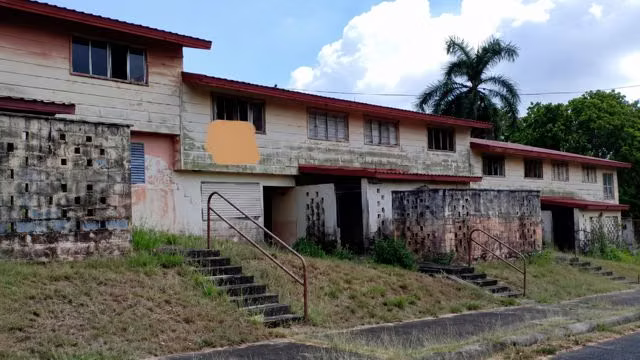 Lote con 6 casas Multifamiliar en Howard - Imagen 3
