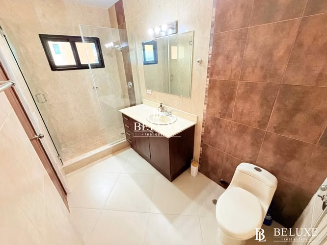 VENTA DE APARTAMENTO AMOBLADO EN PH LAS OLAS VISTA MAR (6) - Imagen 11