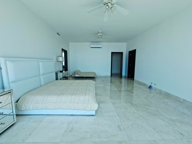 VITRI Penthouse impecable 636m2 $1,600,000 - Imagen 13