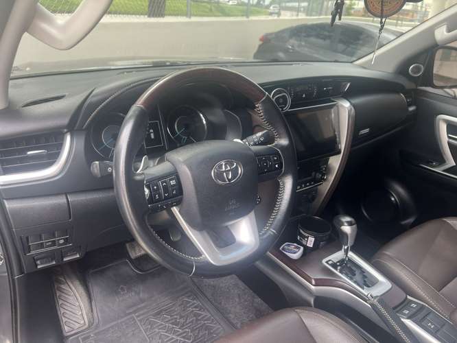 Toyota Fortuner SRV Semi Nuevo - Imagen 5