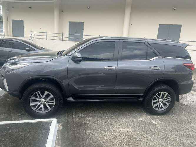 Toyota Fortuner SRV Semi Nuevo - Imagen 2
