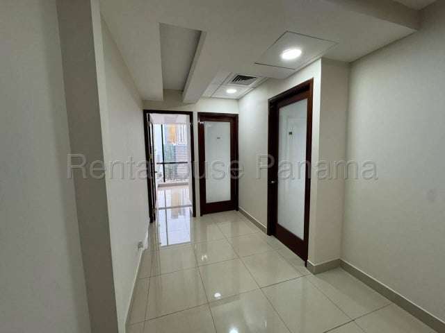 Oficina Comercial en Venta en Calle 50 JG - Imagen 13