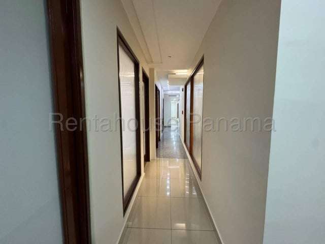 Oficina Comercial en Venta en Calle 50 JG - Imagen 17