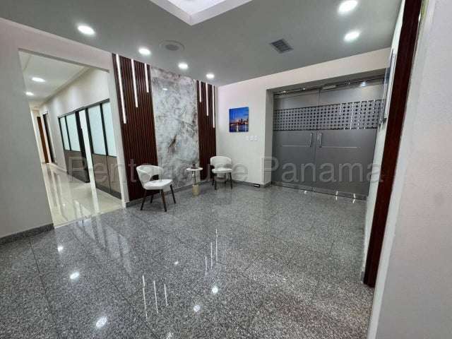 Oficina Comercial en Venta en Calle 50 JG - Imagen 20