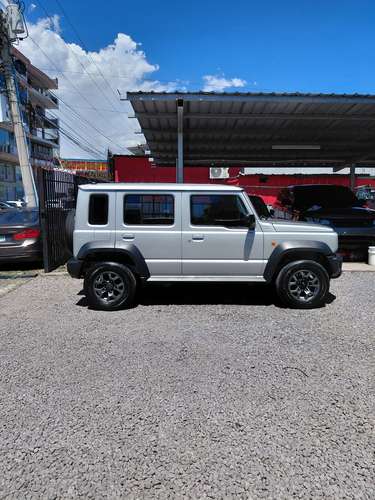 2025 Suzuki Jimny GLX - 2727 km - Garantía de agencia hasta noviembre 2028 - Imagen 2
