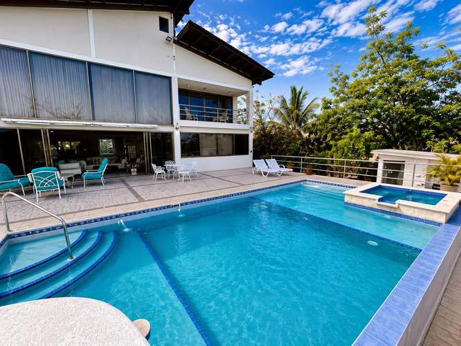 CASA DE PLAYA PUNTA BARCO