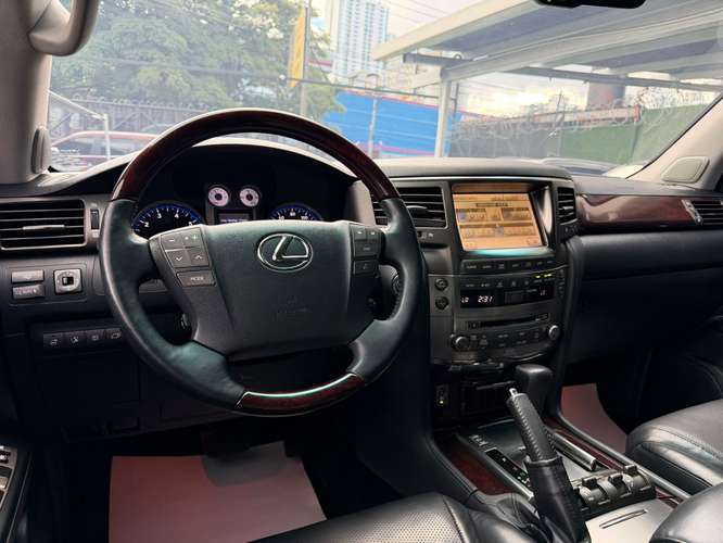 Lexus LX - Imagen 14