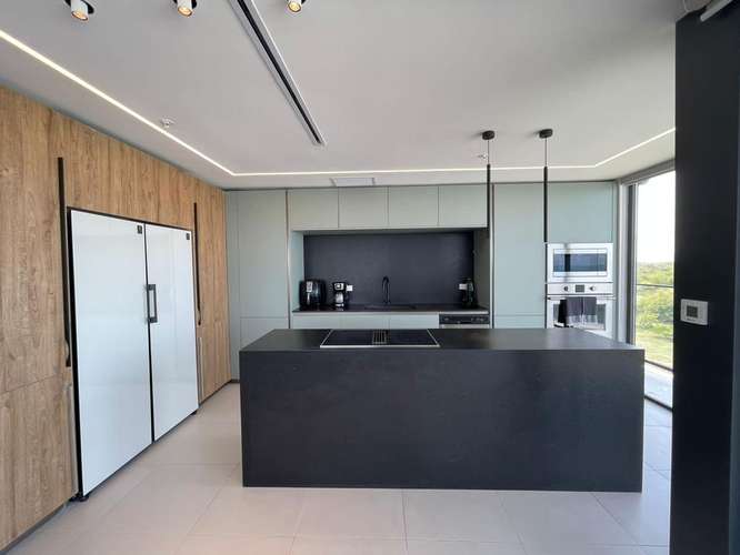 Punta Caelo. 466mts 4r 4.5b amoblado terraza $1,200,000.00neg - Imagen 4