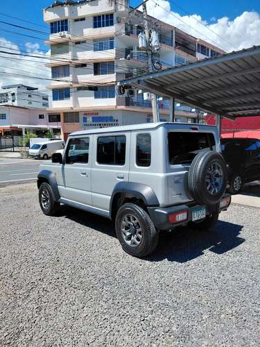 2025 Suzuki Jimny GLX - 2402 km - Garantía de agencia hasta noviembre 2028 - Imagen 3