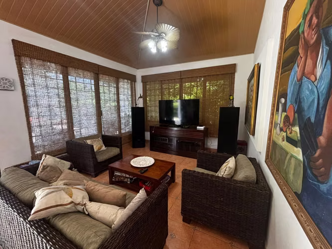4 Bedroom Home with Pool in Coronado - Imagen 4