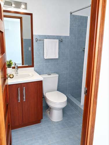 Amplio apartamento en alquiler en via Argentina - Imagen 6