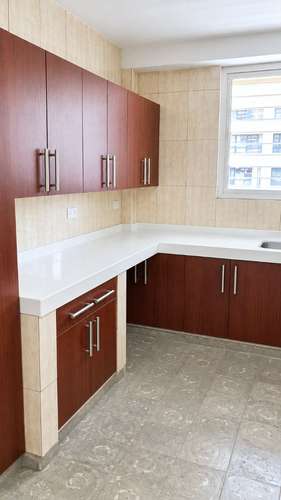 Amplio apartamento en alquiler en via Argentina - Imagen 9